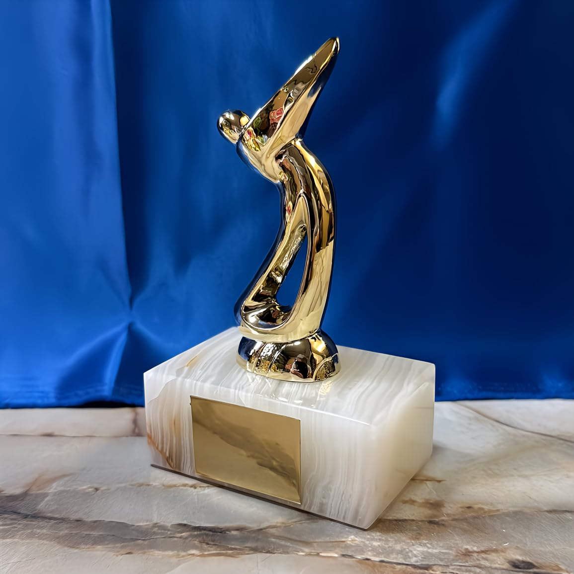 Amazon.co.jp: アーストロフィー ゴルフブロンズトロフィー WOX752